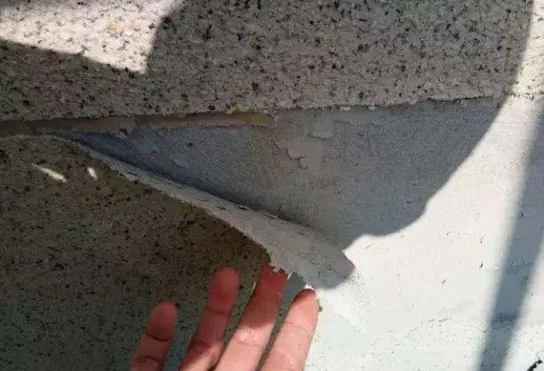 華喆仿石漆干貨~仿石漆成片脫落，這些成因你必須知道！