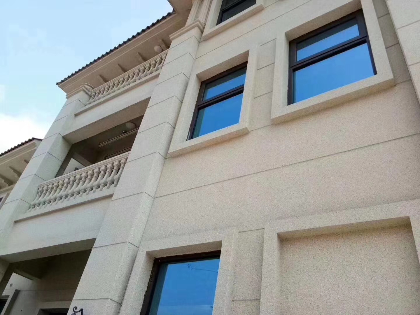 仿石漆如何防止裂縫？